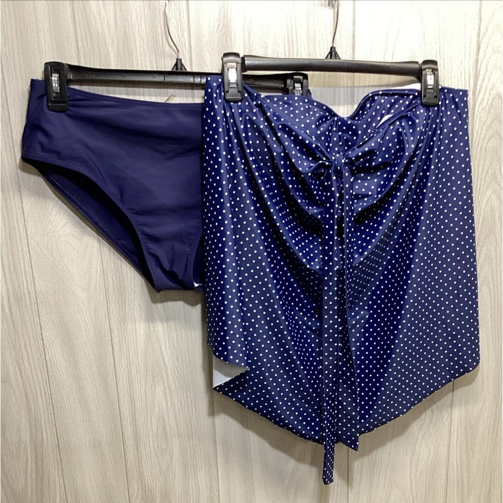 UNBRANDED Women's (Size‎ L) Two Piece Blue Swimsuit White Polka Dot